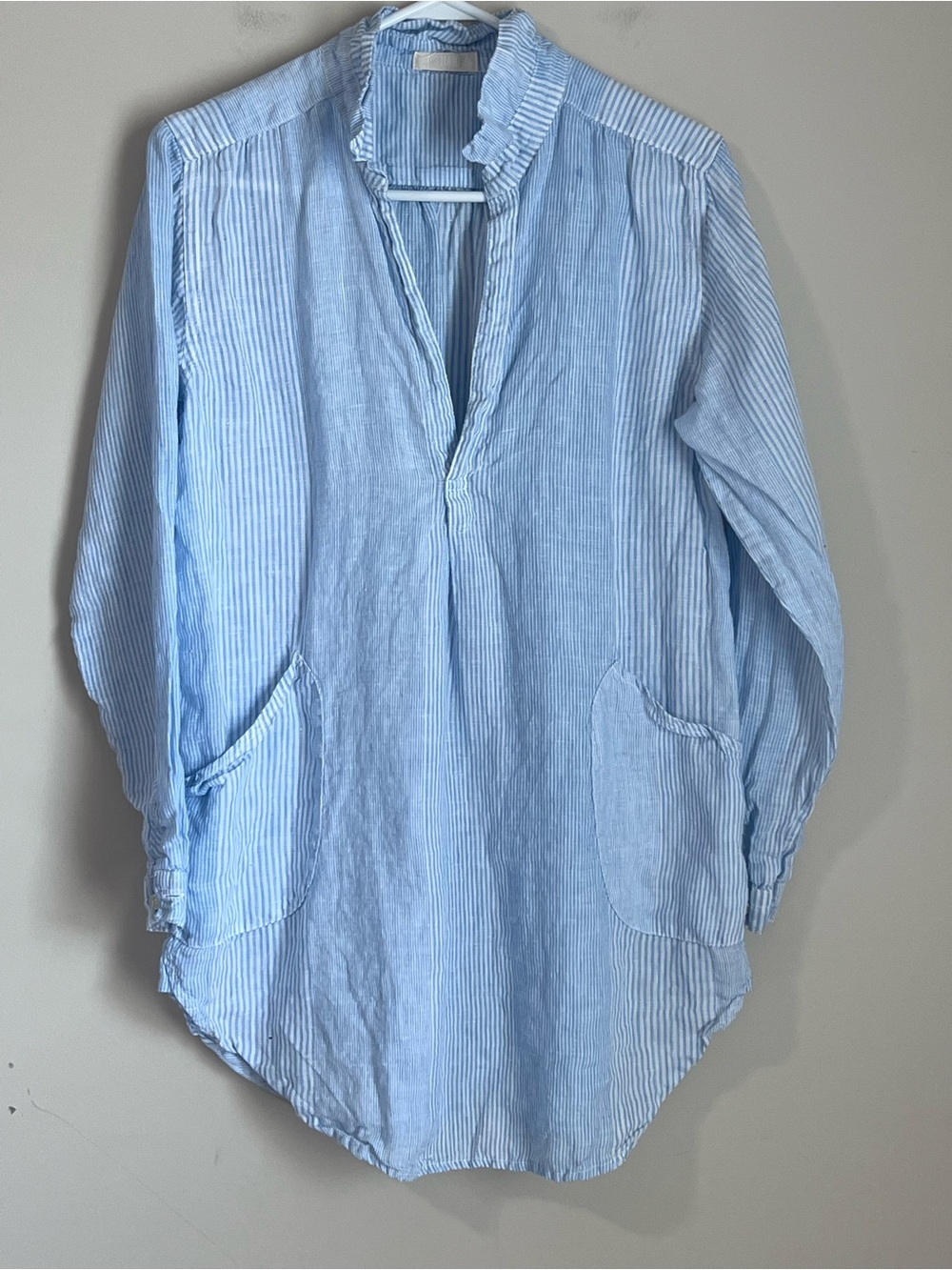 CP Shades 100% Linen Teton Tunic with pockets, blue and white Size Small EUC